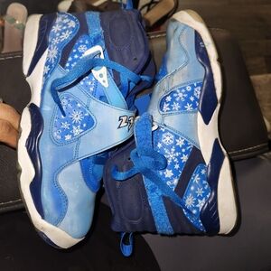 Jordan Retro 8 Winterized“Snow Blizzard” icy bottoms navy blue, white, and blue.